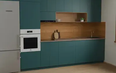 Кухня «Эрлен» 3.6 м. в цвете Тёмная морская волна / Glamorous Pacific 3029 ракурс 2