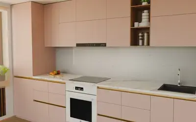 Кухня «Айвори» 3,3 м. в цвете розовая сакура / Sakura Pink 3114 ракурс 3