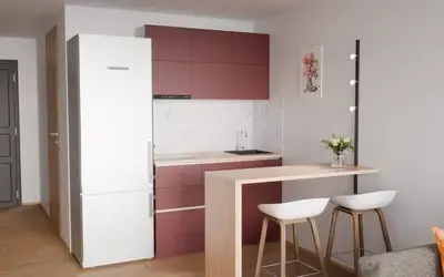 Кухня «Айрел» 1,4 м. в цвете тёмный терракотовый / Rustic Red 3026 ракурс 1