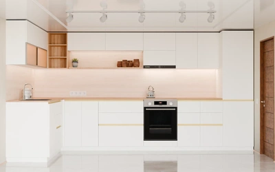 Угловая кухня Астин 4,2 × 2 м, фасады AGT White 734, вид спереди