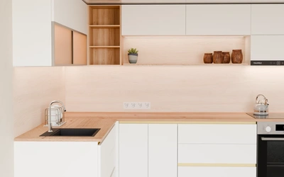 Угловая кухня Астин 4,2 × 2 м, AGT White 734, вид спереди вблизи