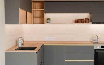 Угловая кухня Астин 4,2 × 2 м, AGT Royal Grey 3022, вид спереди вблизи