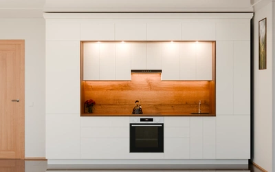 Кухня «Норви» 3,8 м в цвете белый / Soft Touch White 734 ракурс 3