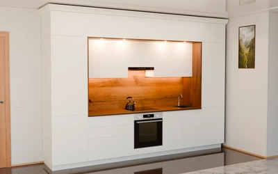 Кухня «Норви» 3,8 м в цвете белый / Soft Touch White 734 ракурс 1