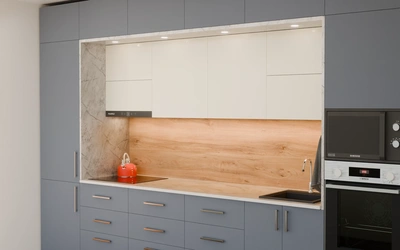 Прямая кухня «Виора» 3,5 м, фасады AGT Sky Blue 3091, вид справа